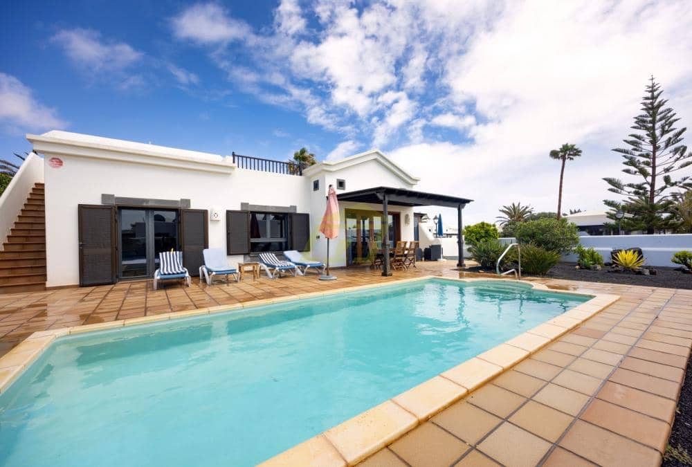 2 sypialnia Willa na sprzedaż w Playa Blanca z basenem garażem - 498 000 € (Ref: 9777606)