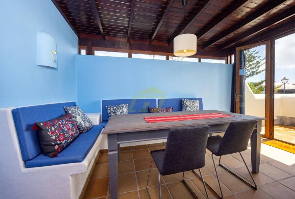 2 sypialnia Willa na sprzedaż w Playa Blanca z basenem garażem - 498 000 € (Ref: 9777606)