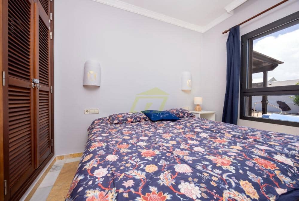 2 sypialnia Willa na sprzedaż w Playa Blanca z basenem garażem - 498 000 € (Ref: 9777606)