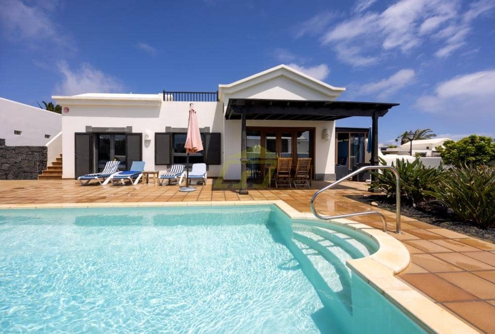 2 sypialnia Willa na sprzedaż w Playa Blanca z basenem garażem - 498 000 € (Ref: 9777606)