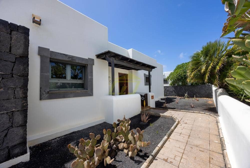 2 sypialnia Willa na sprzedaż w Playa Blanca z basenem garażem - 498 000 € (Ref: 9777606)