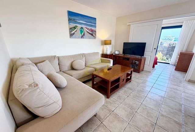 4 sovrum Villa till salu i Playa Blanca, Yaiza med pool - 590 000 € (Ref: 9782942)