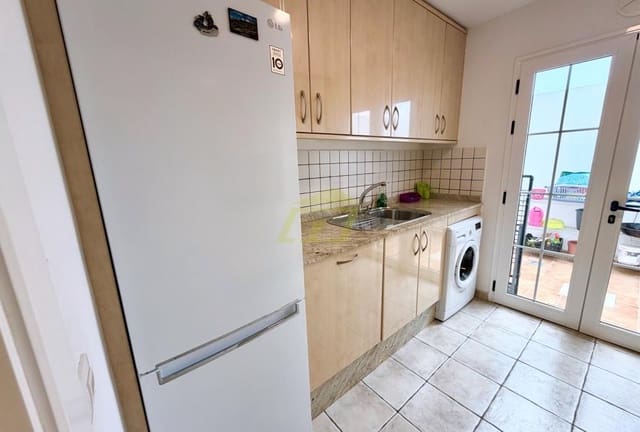 4 sovrum Villa till salu i Playa Blanca, Yaiza med pool - 590 000 € (Ref: 9782942)