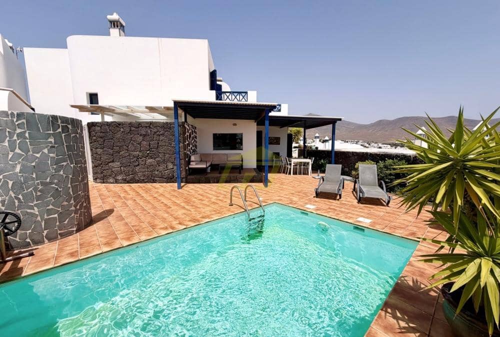 4 sovrum Villa till salu i Playa Blanca med pool - 590 000 € (Ref: 9782942)