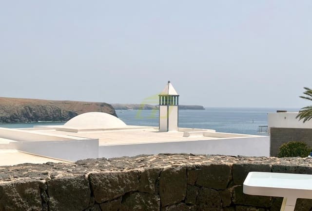 4 sovrum Villa till salu i Playa Blanca, Yaiza med pool - 590 000 € (Ref: 9782942)