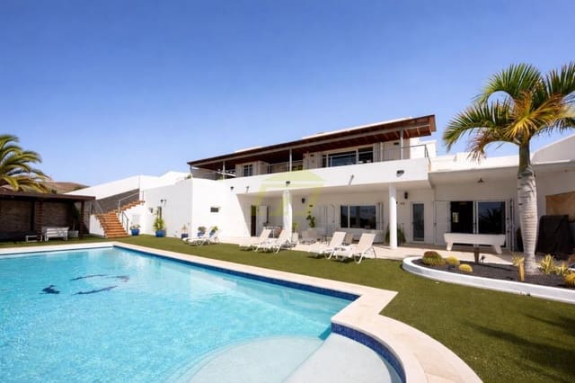 5 soverom Villa til salgs i Puerto Calero, Yaiza med svømmebasseng - € 1 750 000 (Ref: 9782945)