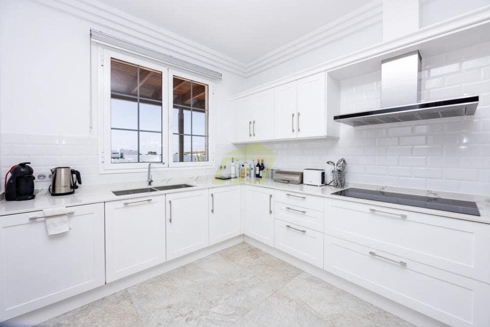 5 soverom Villa til salgs i Puerto Calero med svømmebasseng - € 1 750 000 (Ref: 9782945)