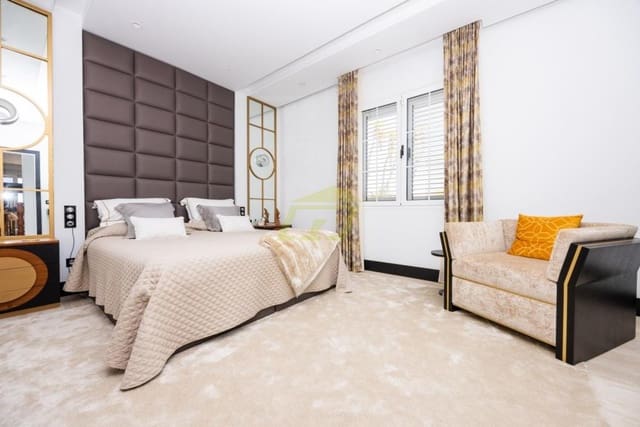 5 soverom Villa til salgs i Puerto Calero, Yaiza med svømmebasseng - € 1 750 000 (Ref: 9782945)