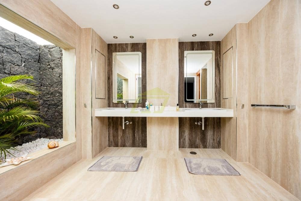 5 soverom Villa til salgs i Puerto Calero med svømmebasseng - € 1 750 000 (Ref: 9782945)