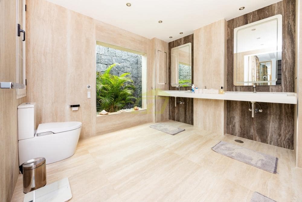 5 soverom Villa til salgs i Puerto Calero med svømmebasseng - € 1 750 000 (Ref: 9782945)