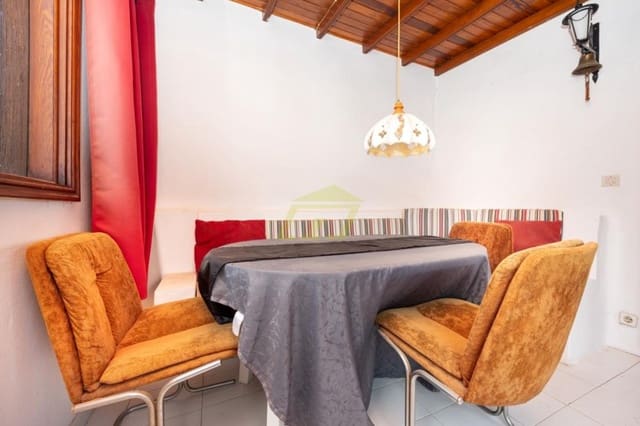 4 soverom Villa til salgs i Guime, San Bartolomé med svømmebasseng garasje - € 545 000 (Ref: 9782946)