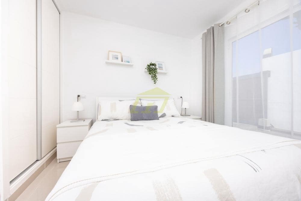 2 bedroom Apartment for sale in Puerto del Carmen - € 495,000 (Ref: 9788118)