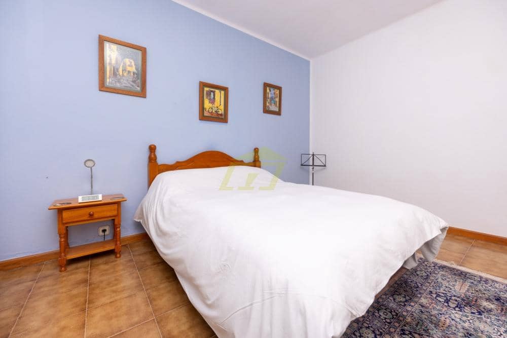 4 makuuhuone Huvila myytävänä paikassa Femes mukana 
autotalli - 765 000 € (Ref: 9790112)