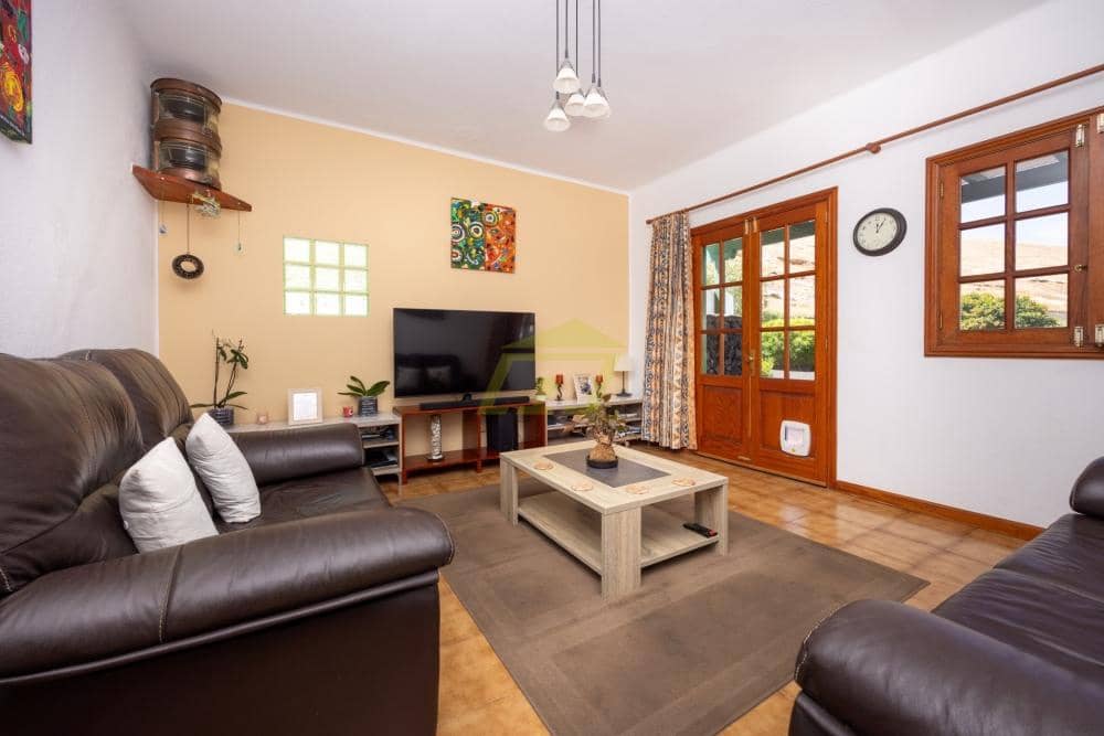 4 makuuhuone Huvila myytävänä paikassa Femes mukana 
autotalli - 765 000 € (Ref: 9790112)