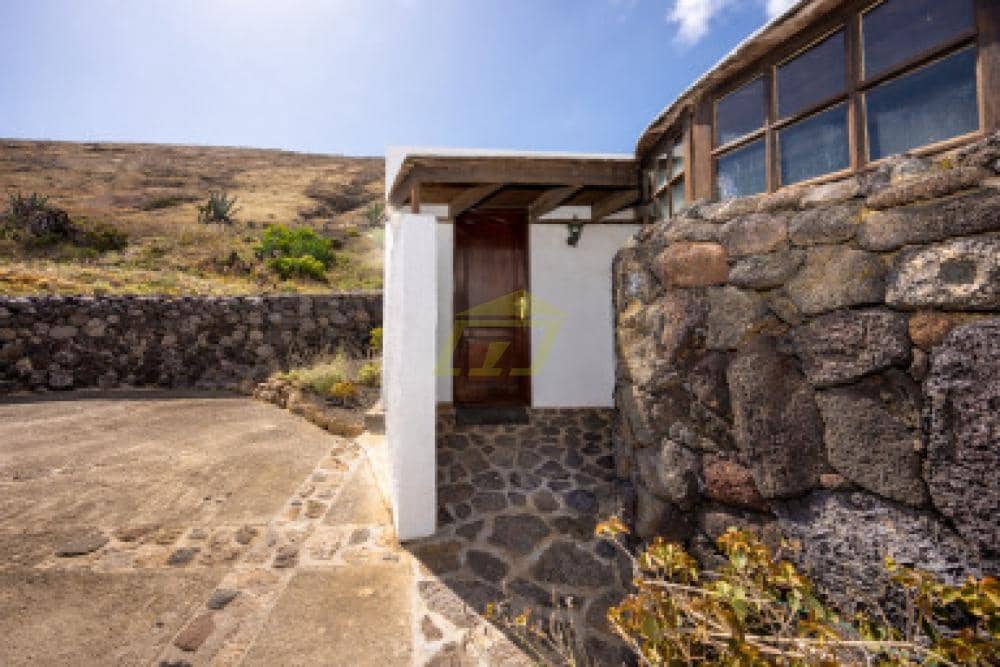 4 makuuhuone Huvila myytävänä paikassa Femes mukana 
autotalli - 765 000 € (Ref: 9790112)