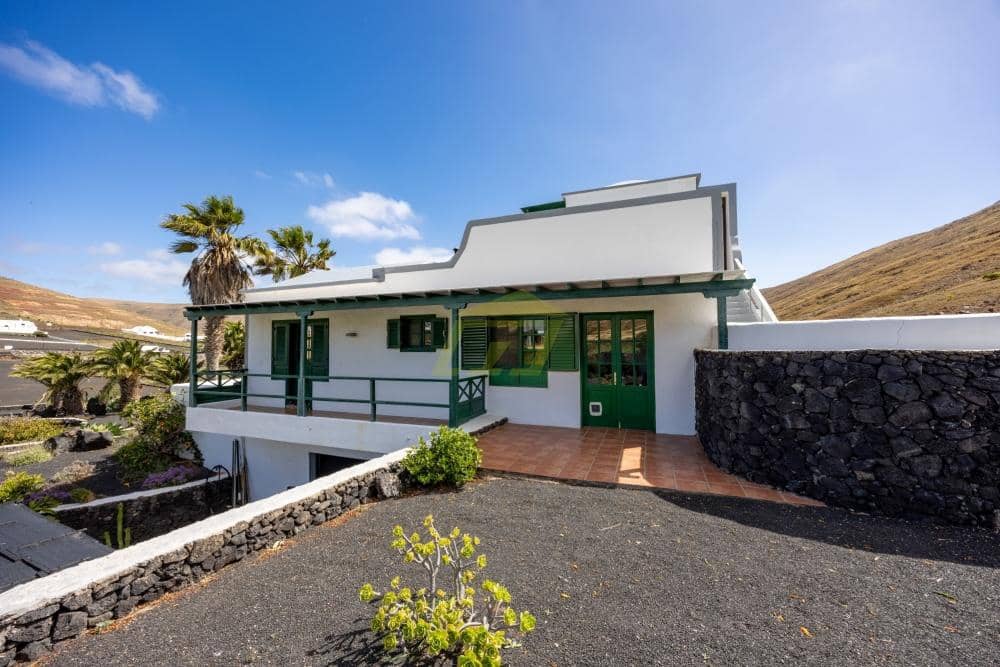 4 makuuhuone Huvila myytävänä paikassa Femes mukana 
autotalli - 765 000 € (Ref: 9790112)