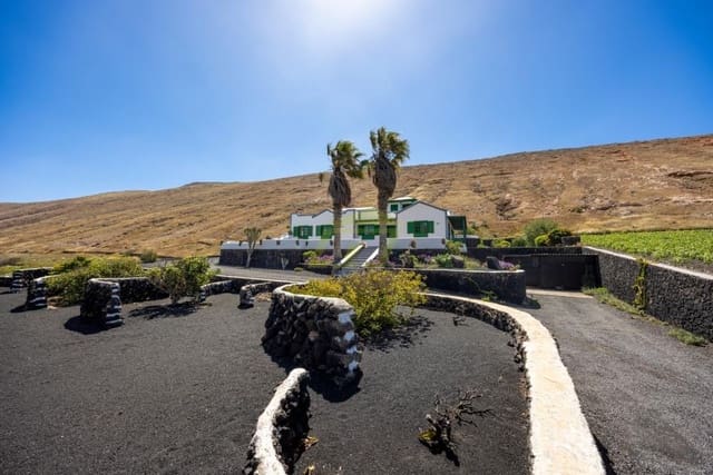 4 makuuhuone Huvila myytävänä paikassa Femes, Yaiza mukana 
autotalli - 765 000 € (Ref: 9790112)