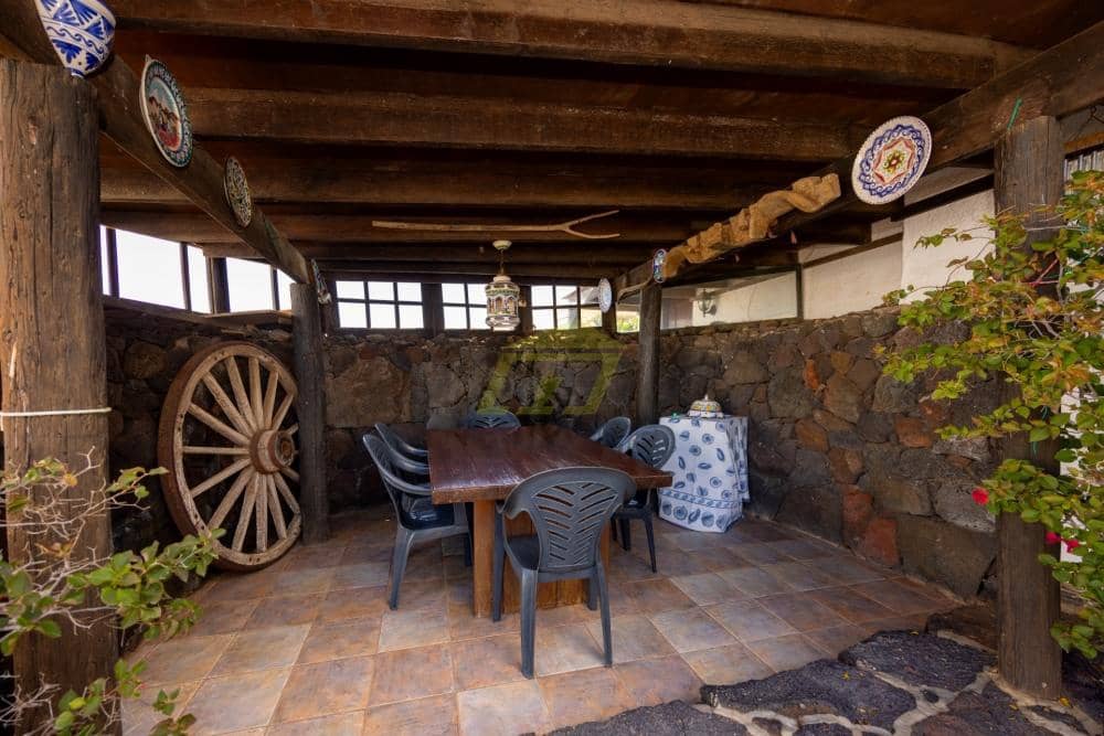 4 makuuhuone Huvila myytävänä paikassa Femes mukana 
autotalli - 765 000 € (Ref: 9790112)