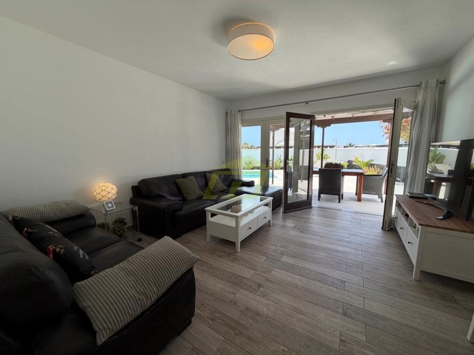 3 chambre Villa/Maison à vendre à Playa Blanca avec piscine - 465 000 € (Ref: 9793966)