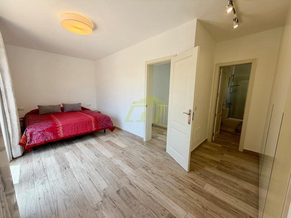 3 chambre Villa/Maison à vendre à Playa Blanca avec piscine - 465 000 € (Ref: 9793966)