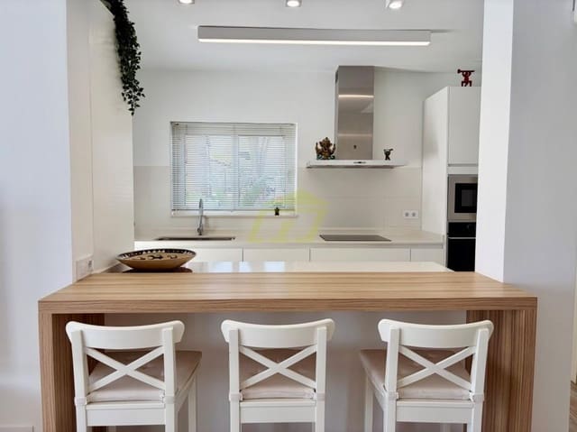 3 chambre Villa/Maison à vendre à Playa Blanca, Yaiza avec piscine - 465 000 € (Ref: 9793966)