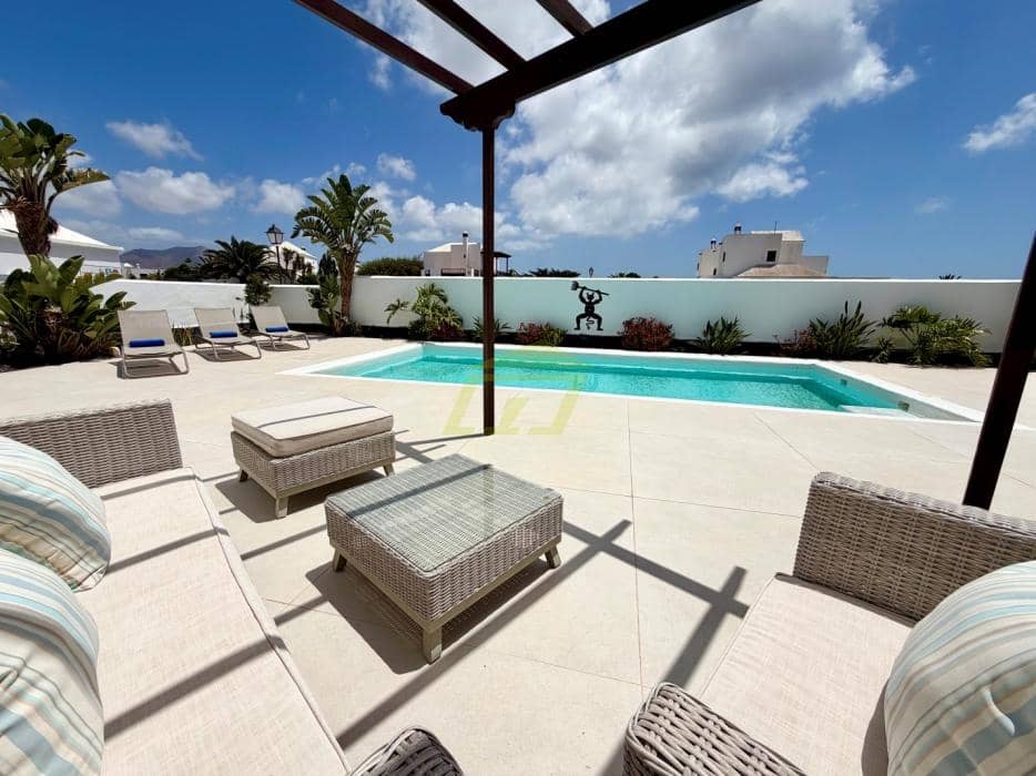 3 chambre Villa/Maison à vendre à Playa Blanca avec piscine - 465 000 € (Ref: 9793966)