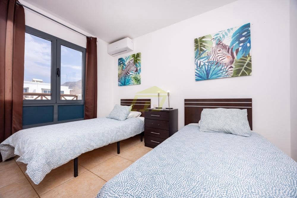 3 sypialnia Willa na sprzedaż w Playa Blanca z basenem - 445 000 € (Ref: 9793967)