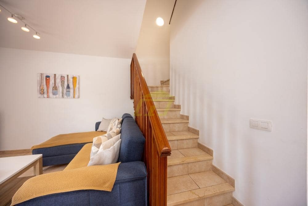 3 sypialnia Willa na sprzedaż w Playa Blanca z basenem - 445 000 € (Ref: 9793967)