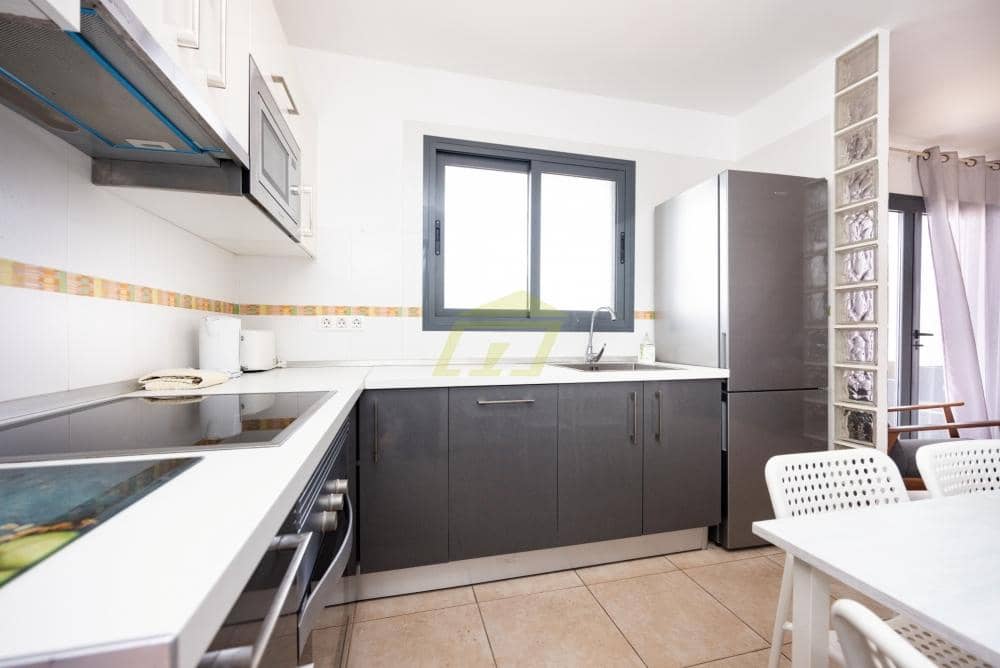 3 sypialnia Willa na sprzedaż w Playa Blanca z basenem - 445 000 € (Ref: 9793967)