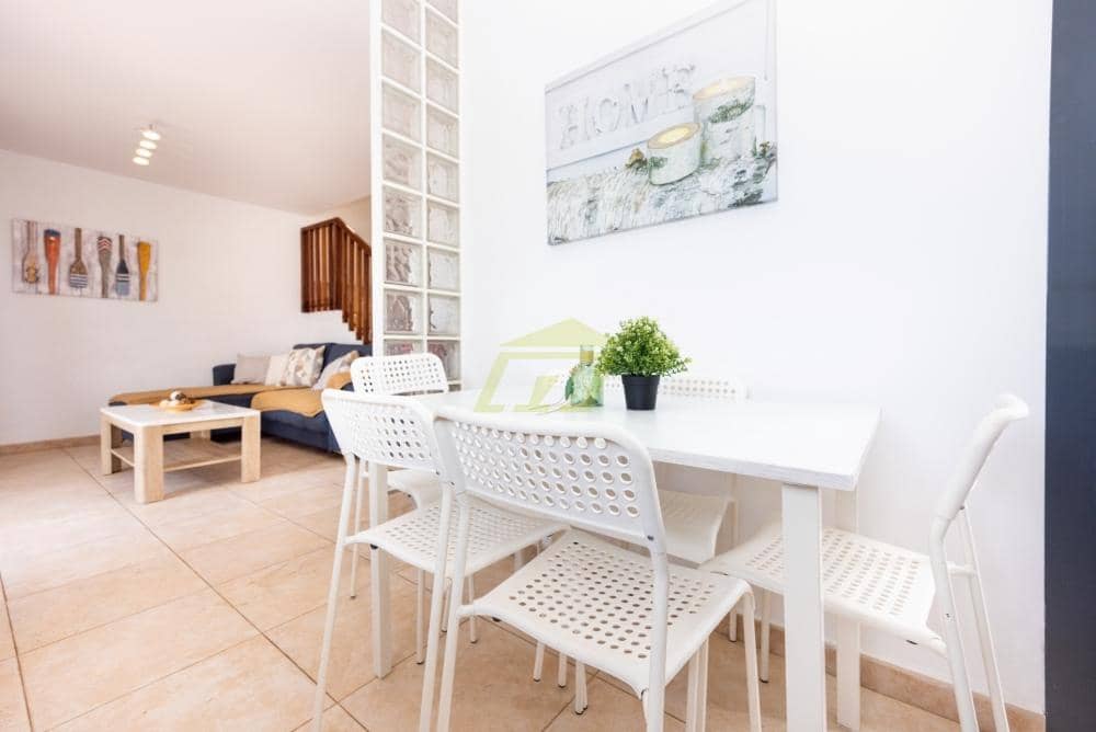 3 sypialnia Willa na sprzedaż w Playa Blanca z basenem - 445 000 € (Ref: 9793967)