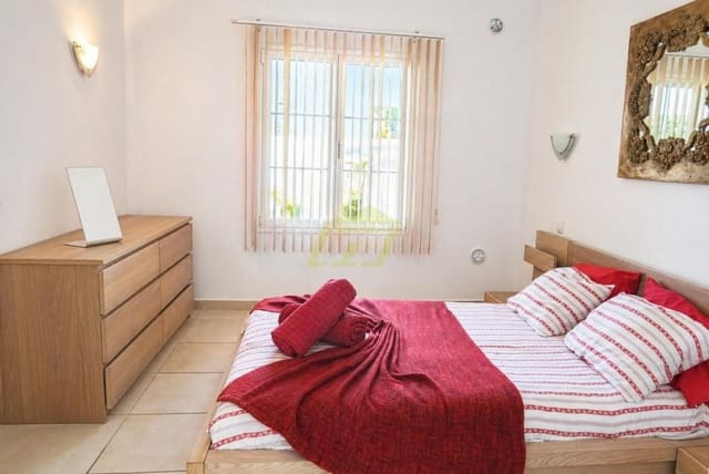 4 camera da letto Villa in vendita in Puerto Calero, Yaiza con piscina - 825.000 € (Rif: 9803873)