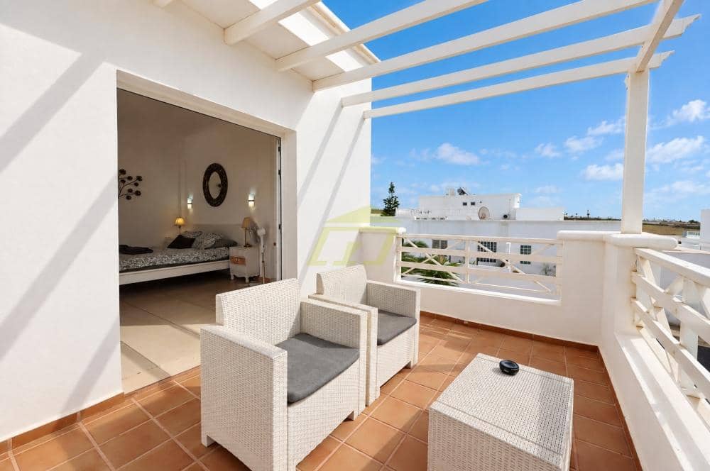 4 sypialnia Willa na sprzedaż w Puerto Calero z basenem - 825 000 € (Ref: 9803873)