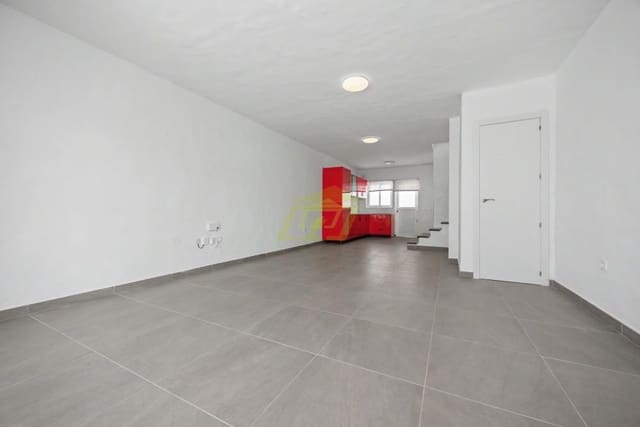 3 soveværelse Villa til salg i Puerto del Carmen, Tías med garage - € 399.000 (Ref: 9807559)