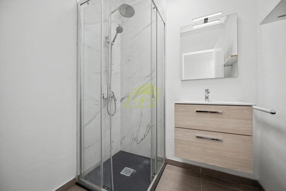 3 sovrum Villa till salu i Puerto del Carmen med garage - 399 000 € (Ref: 9807559)