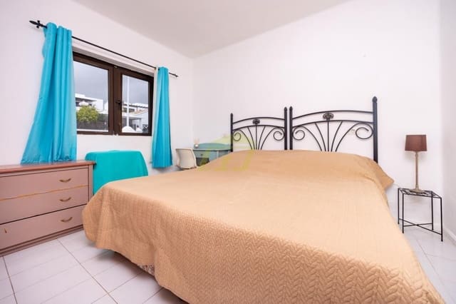 2 bedroom Bungalow for sale in Puerto del Carmen, Tías - € 349,000 (Ref: 9811129)