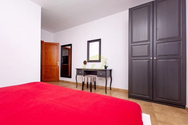 2 soveværelse Lejlighed til salg i Arrecife - € 369.000 (Ref: 9811130)