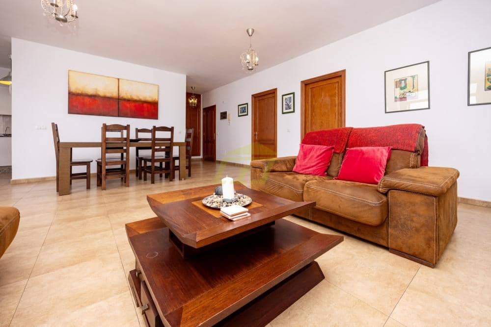 2 soveværelse Lejlighed til salg i Arrecife - € 369.000 (Ref: 9811130)