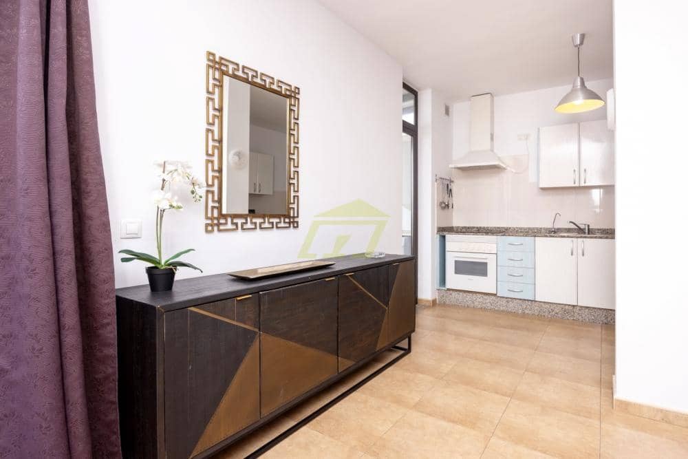 2 soveværelse Lejlighed til salg i Arrecife - € 369.000 (Ref: 9811130)