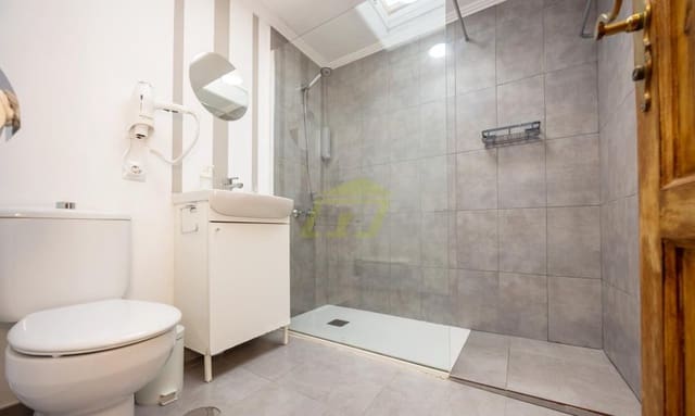 Studio til salg i Costa Teguise, Teguise med swimmingpool - € 167.000 (Ref: 9812951)