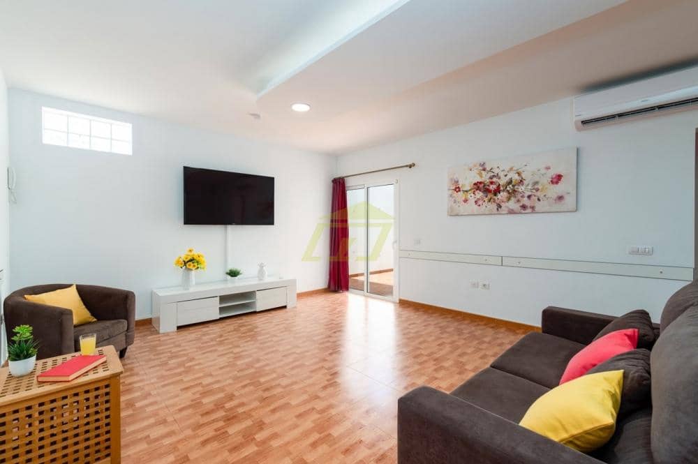 4 quarto Moradia para venda em Playa Blanca com piscina garagem - 540 000 € (Ref: 9815439)