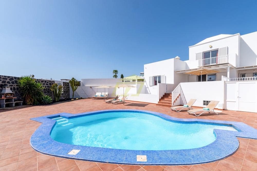 4 quarto Moradia para venda em Playa Blanca com piscina garagem - 540 000 € (Ref: 9815439)