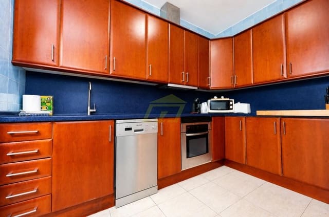 3 bedroom Villa for sale in Playa Blanca, Yaiza with pool - € 700,000 (Ref: 9815440)