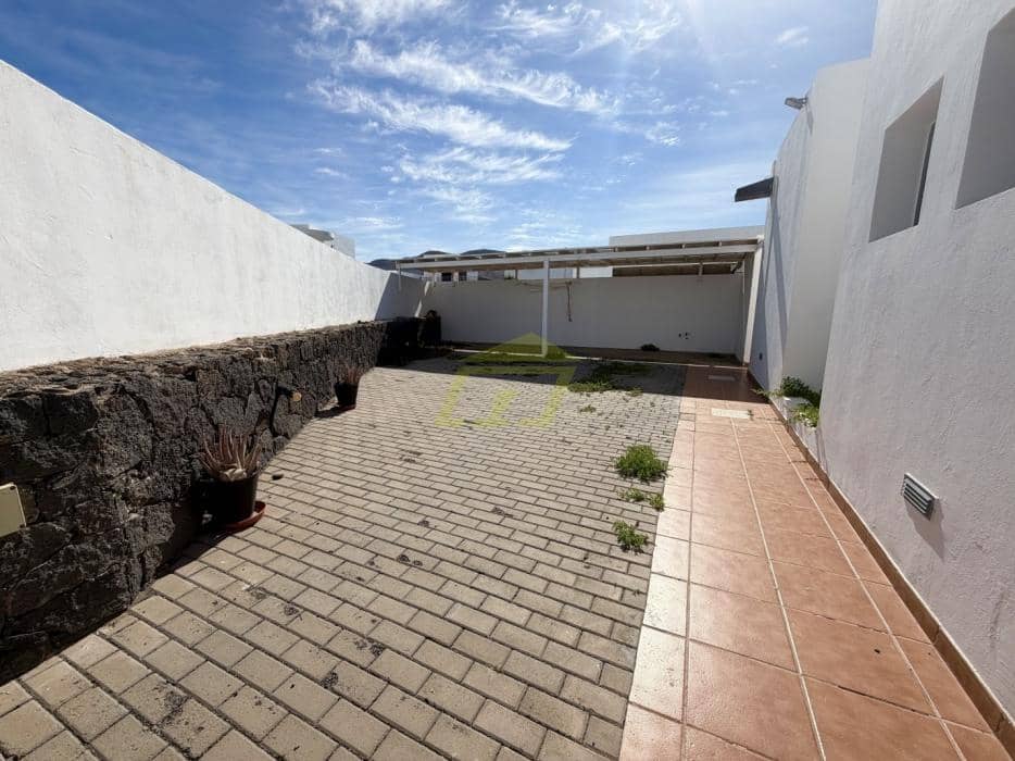 3 Zimmer Villa zu verkaufen in Playa Blanca mit Pool Garage - 440.000 € (Ref: 9819828)