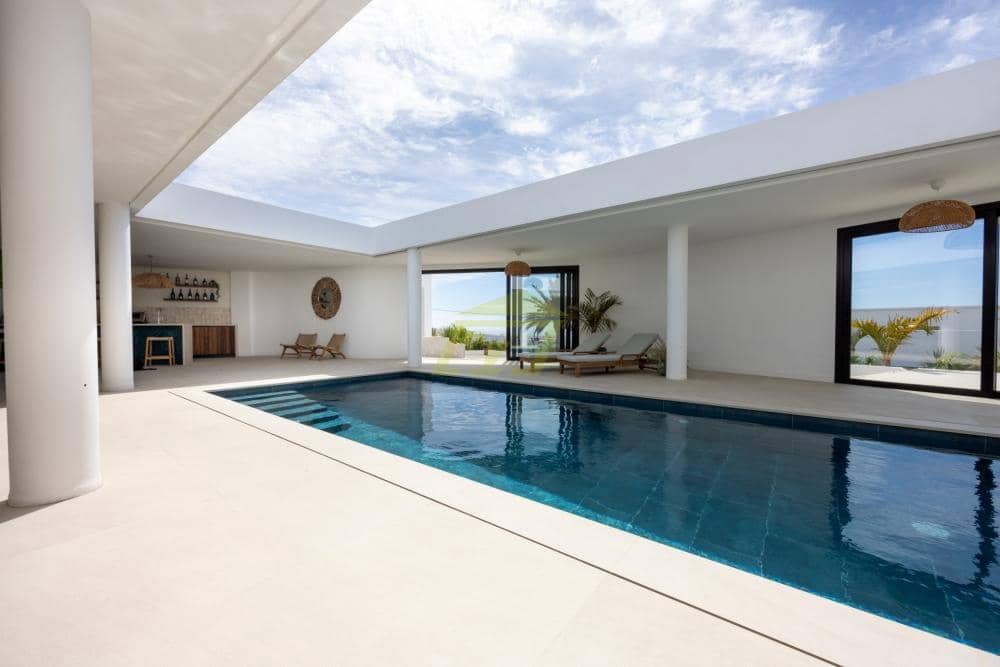 3 bedroom Villa for sale in Guime with pool garage - € 795,000 (Ref: 9824600)