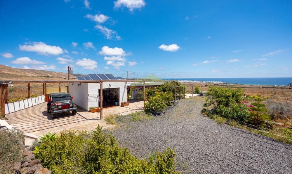 2 bedroom Bungalow for sale in Tabayesco with garage - € 550,000 (Ref: 9830556)