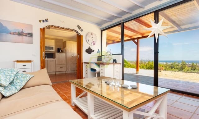 2 bedroom Bungalow for sale in Tabayesco, Haría with garage - € 550,000 (Ref: 9830556)