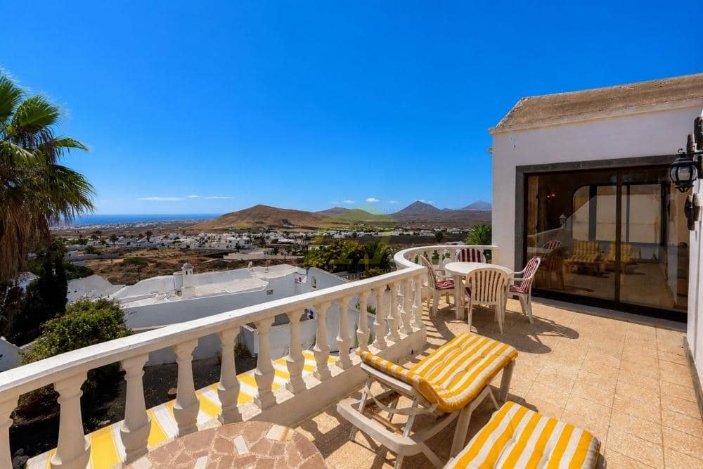 4 bedroom Villa for sale in Nazaret with pool garage - € 650,000 (Ref: 9833182)