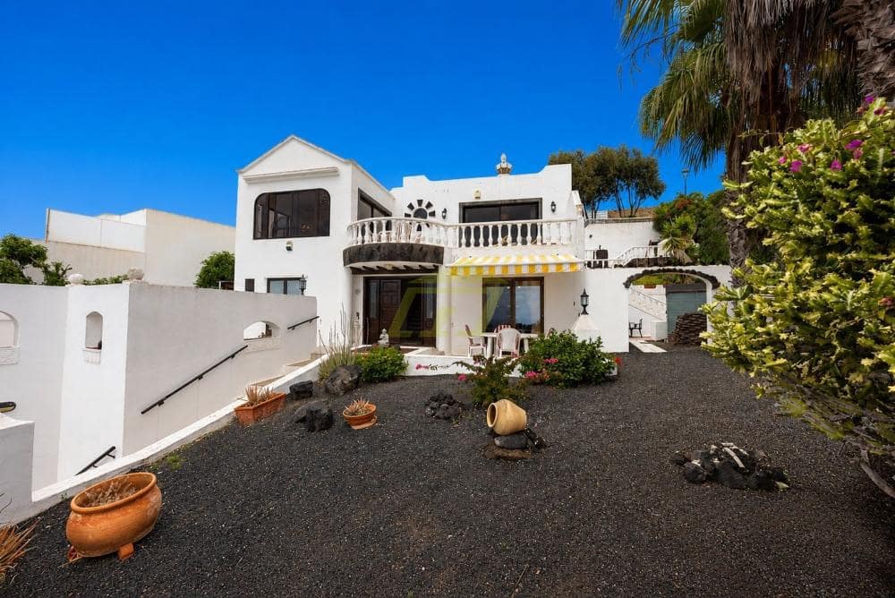 4 bedroom Villa for sale in Nazaret with pool garage - € 650,000 (Ref: 9833182)