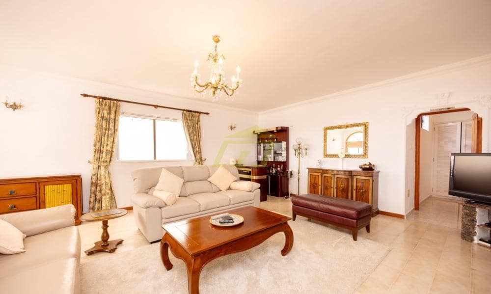 4 bedroom Villa for sale in Nazaret with pool garage - € 650,000 (Ref: 9833182)