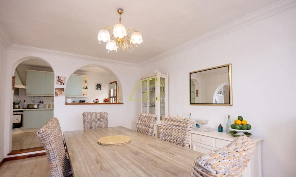 4 bedroom Villa for sale in Nazaret with pool garage - € 650,000 (Ref: 9833182)